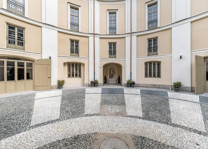 Oriana Homel Aparthotel