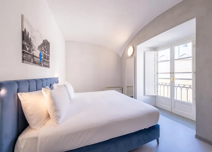 Oriana Homel Aparthotel 4*